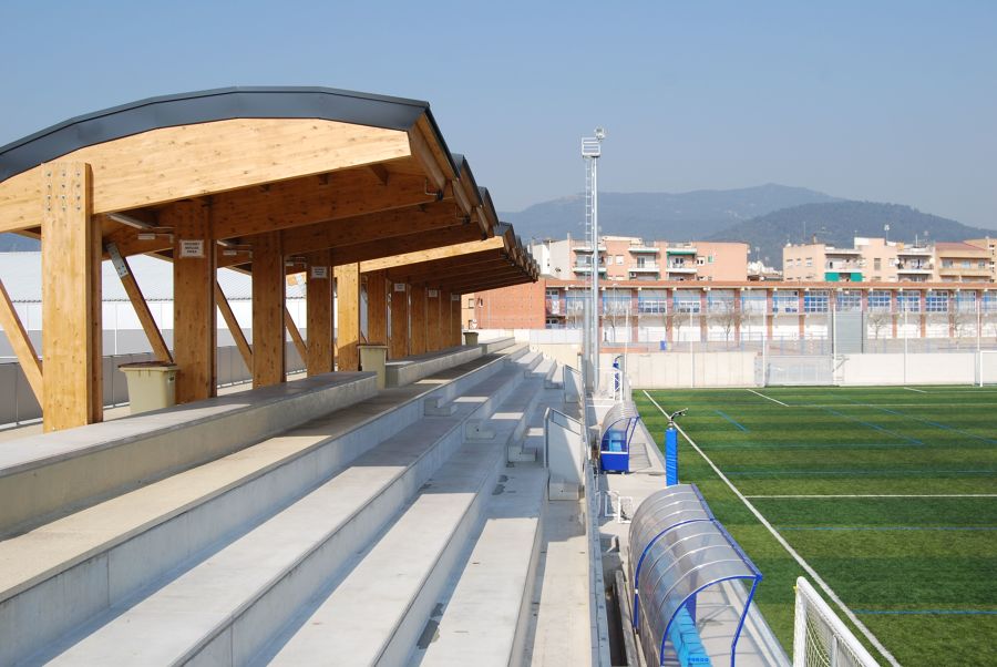 Instalaciones deportivas con gradas desmontables