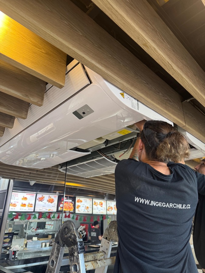 Instalación y mantención de aire acondicionado HVAC en Santiago