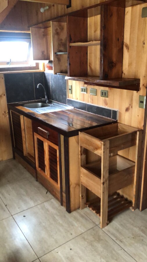 Pequeña cocina aprovechando cada sobrante