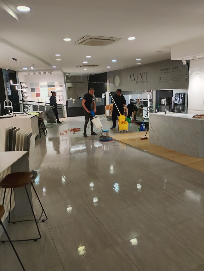 Pulido de piso local comercial