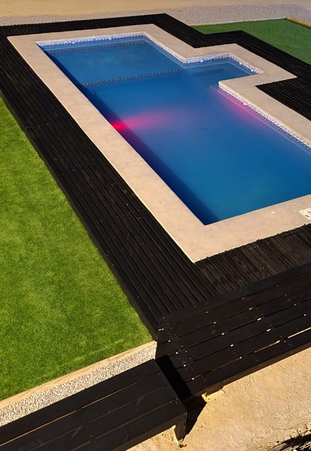 Deck para piscina.