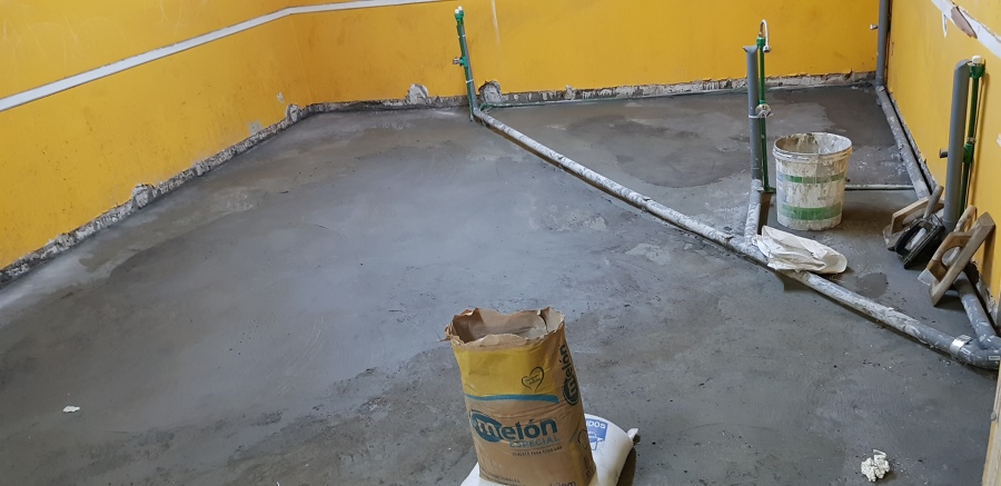 Afinamiento de piso en oficina