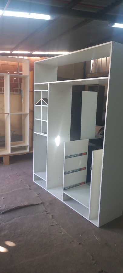 Mueble de closet proyecto contenedores