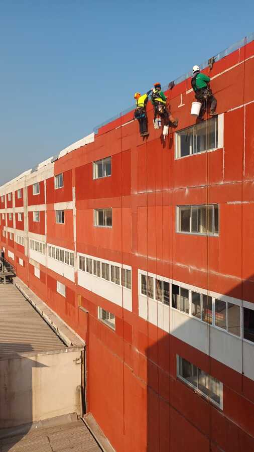 PINTURA DE FACHADA INTERIOR CENTRO COMERCIAL