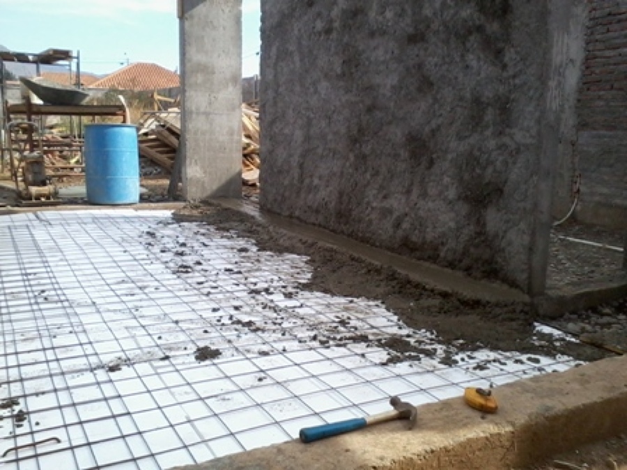 guía hormigón piso