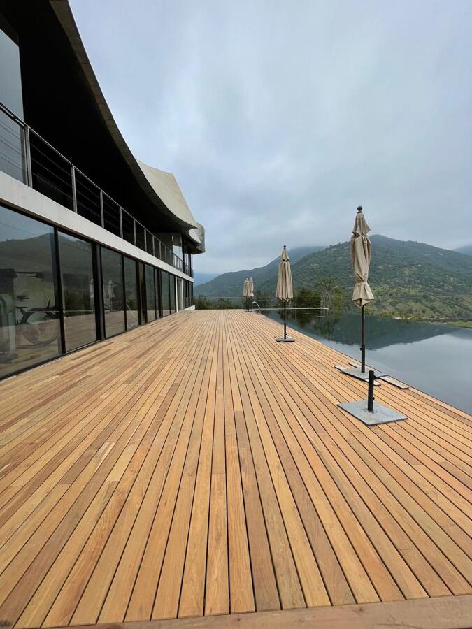 Deck para piscina.
