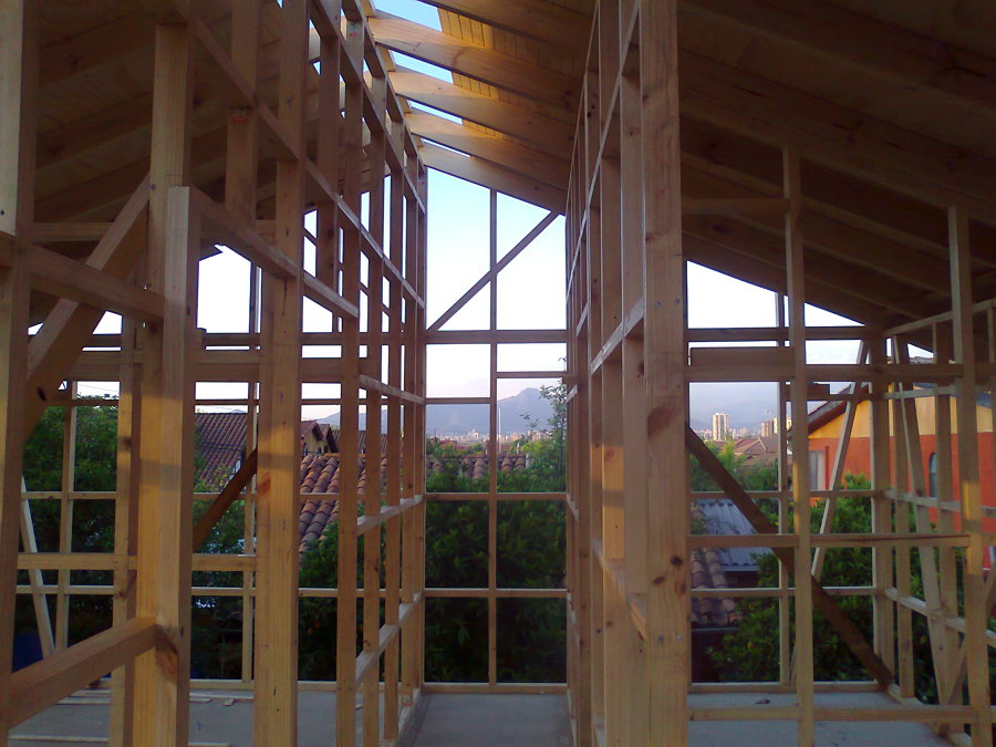 Construcción de Segundo Piso, estructura en Madera.