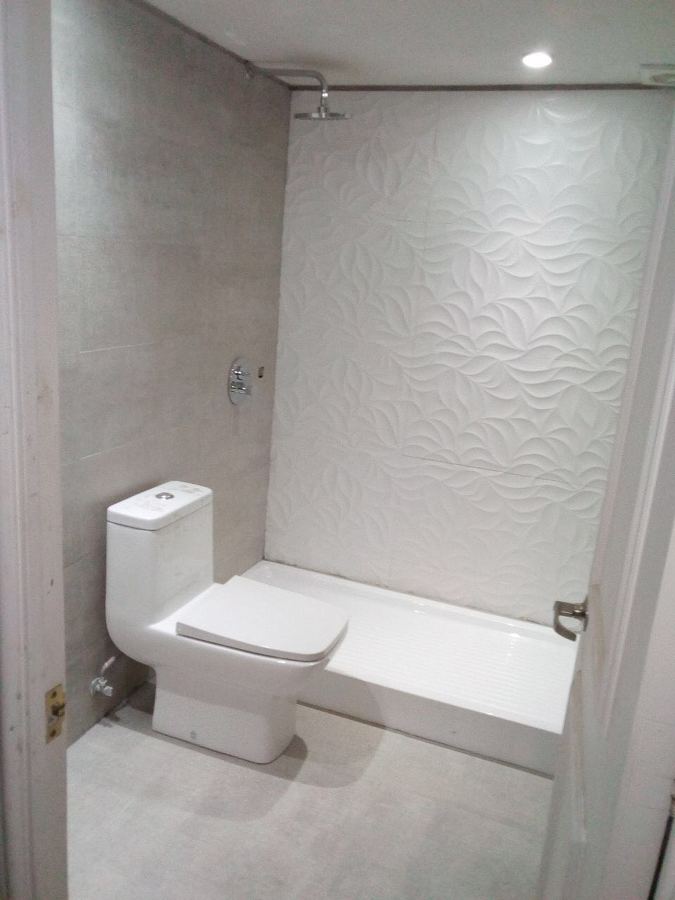 Remodelación de Baño porcelanato budnik