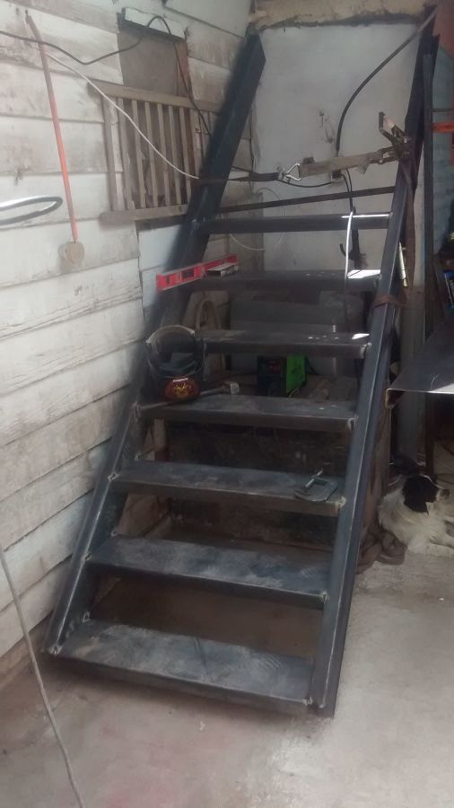 escalera metálica