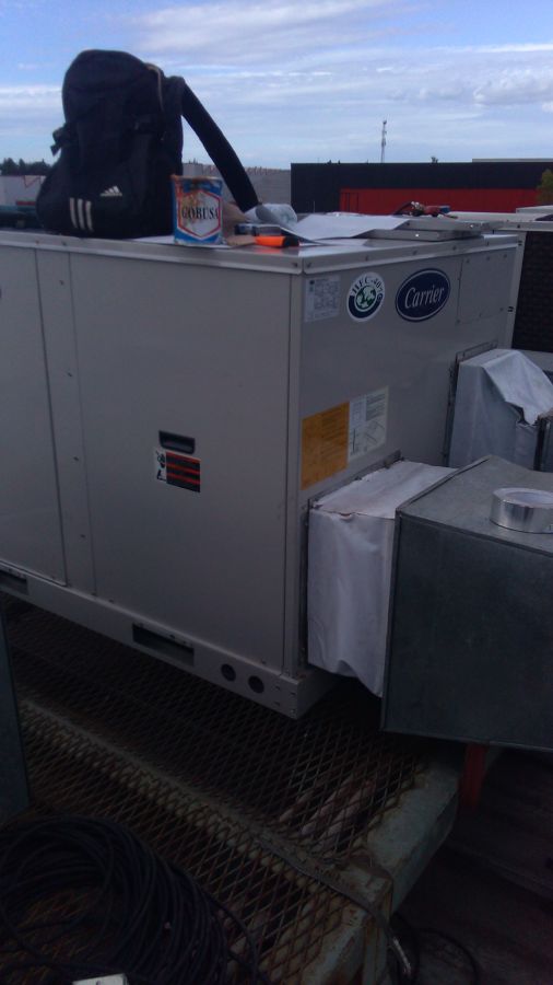 Instalación de equipo Carrier modelo compacta