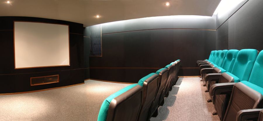 Sala de Cine Privada con sonido Envolvente