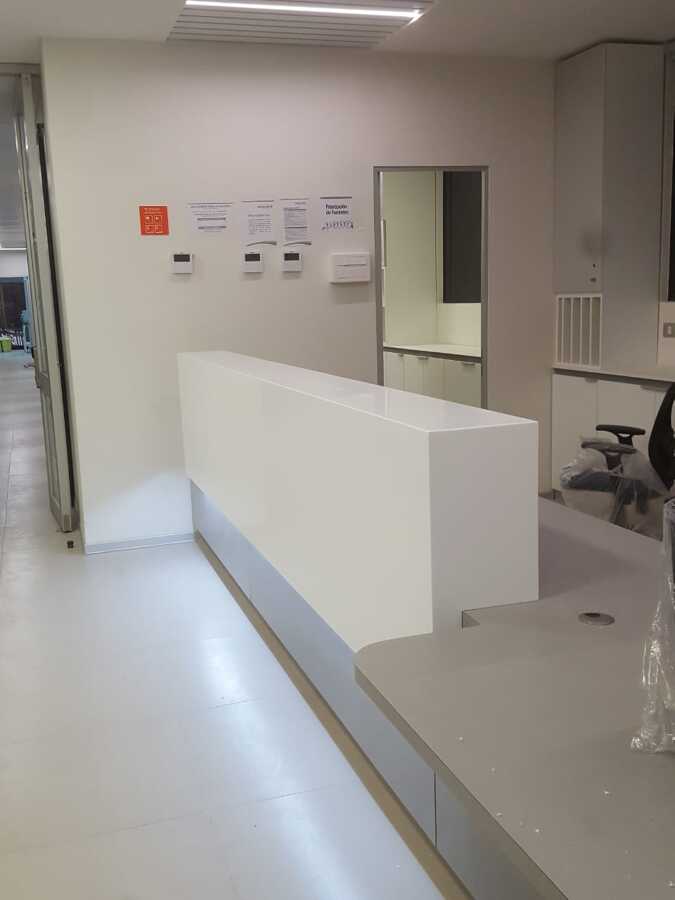 MESON DE RECEPCION CLINICA