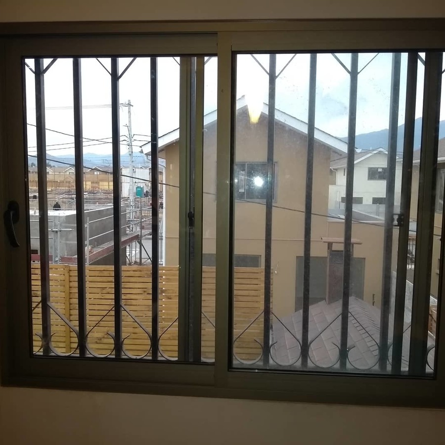 Ventanas termopanel color titanio AL25