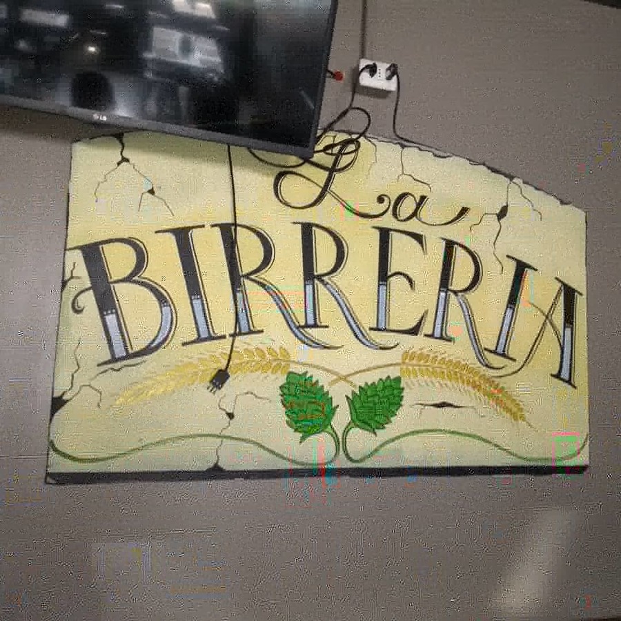 Espejos en local La Birreria