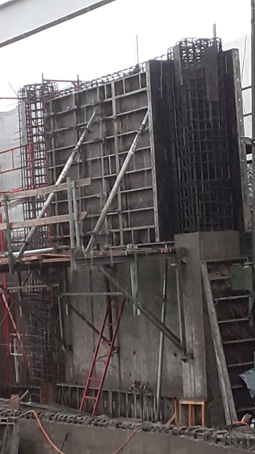 CONSTRUCCIÓN gruesa