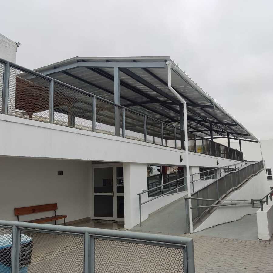 Casino exterior Colegio Amazing Grace