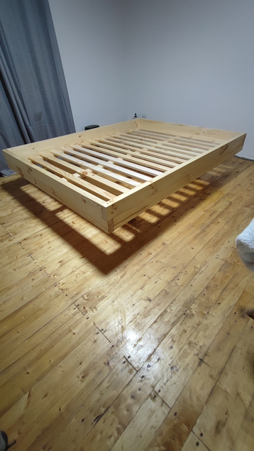 cama estilo flotante