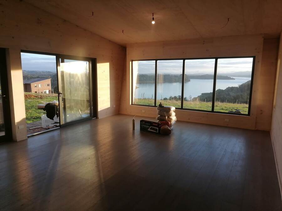 casa moderna con toque rustico