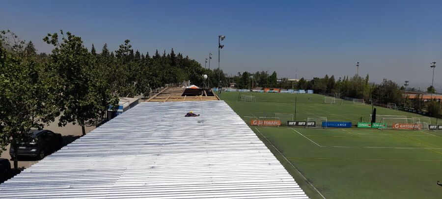 Techumbre San Carlos de Apoquindo. Complejo deportivo UC