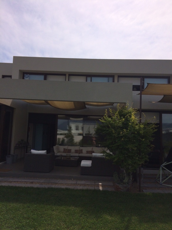 PROYECTO LOS TRAPENSES "Remodelación de fachada, Patio Piscina y Instalación de Toldos" 