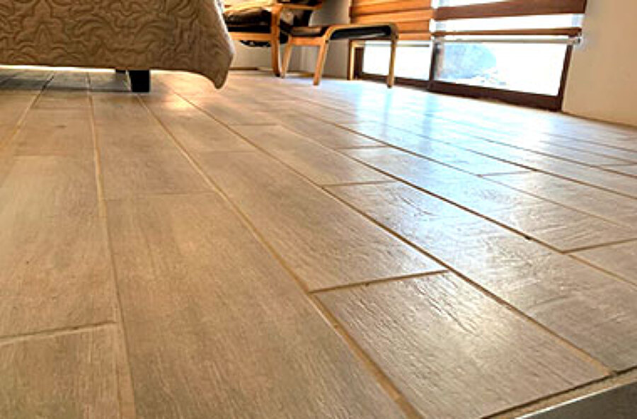 Pisos porcelanato, ceramicos y madera