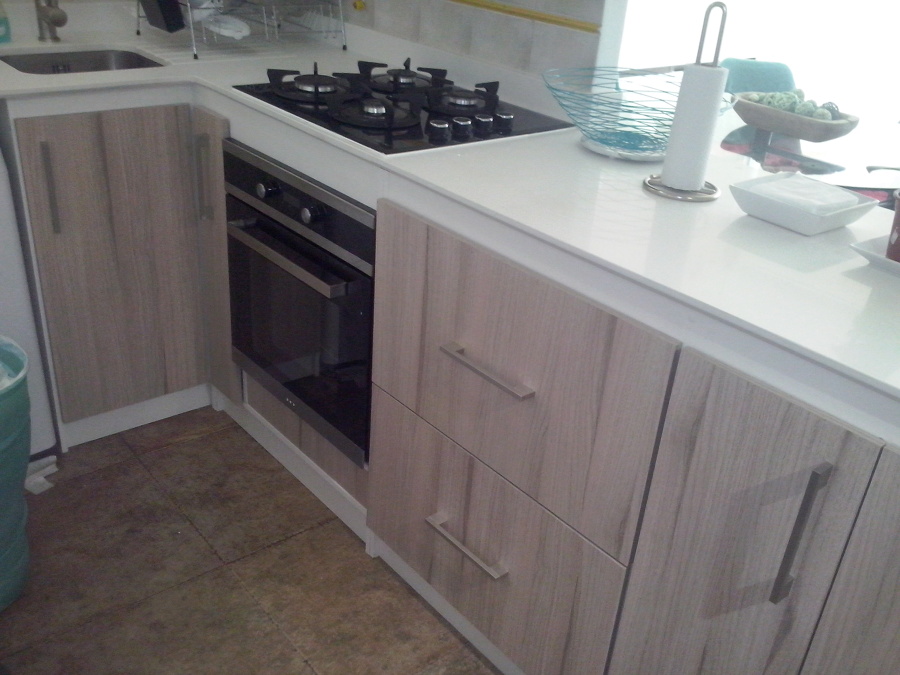 mueble base con cubierta granito