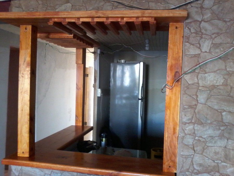 bar  de cocina las copas arriba