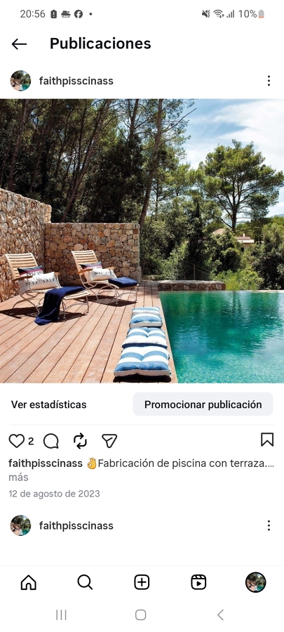 Piscina con terrasa