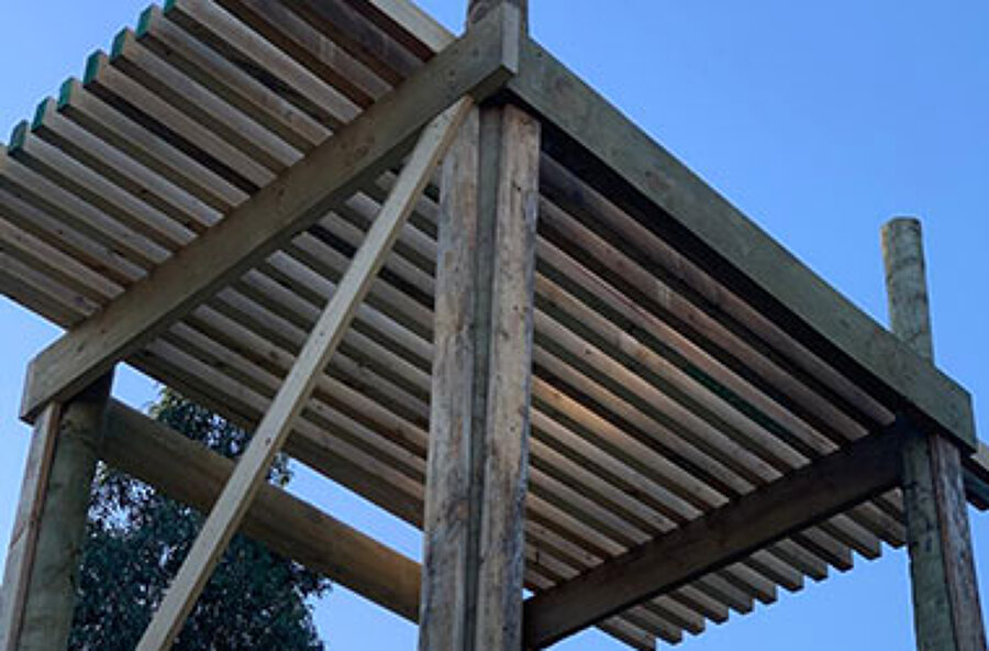 Construcción de torres para estanques