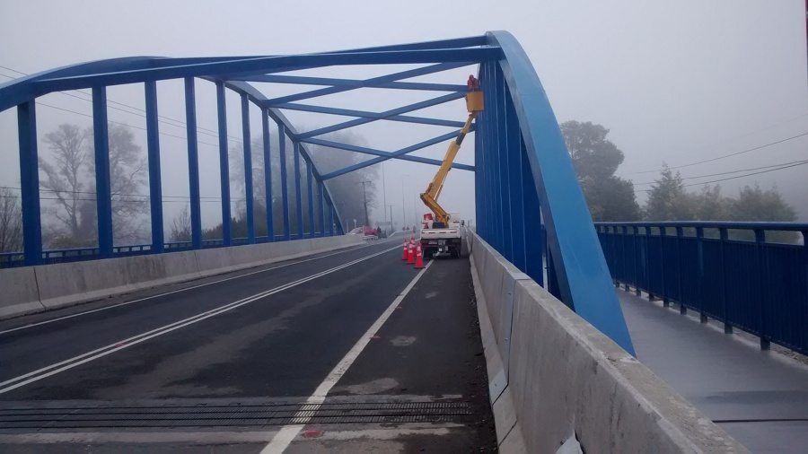 Iluminación de puente.Valdivia
