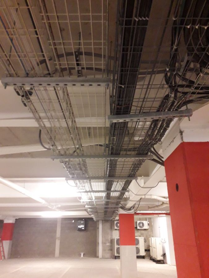 TRABAJOS  VARIOS MALL PASEO BALMACEDA