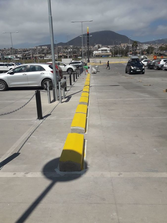 TRABAJOS  VARIOS MALL PASEO BALMACEDA