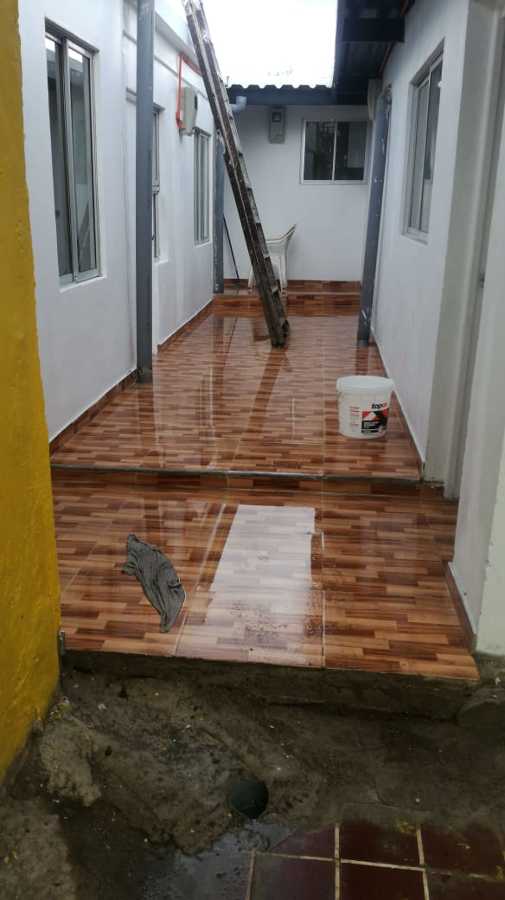 Piso Pasillo Terminado con Ceramica