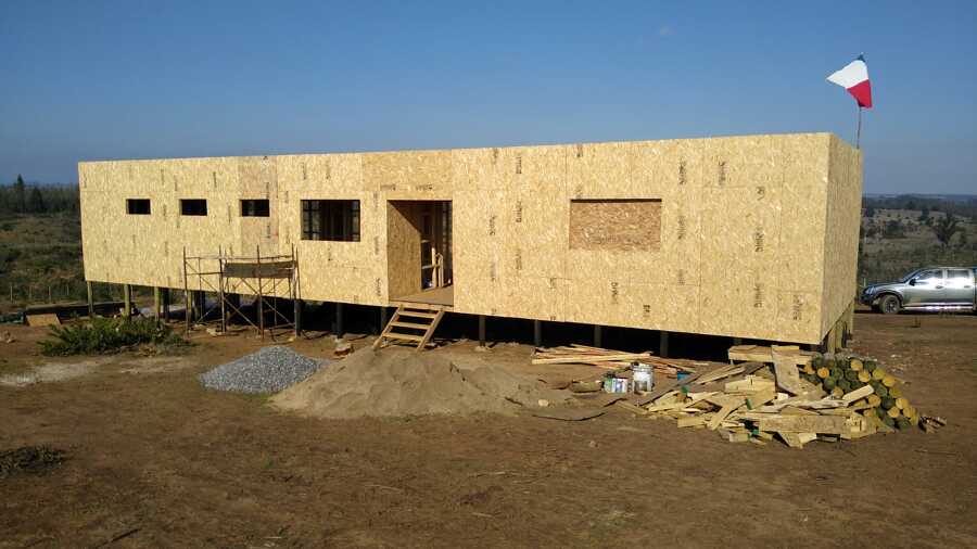 Construcción de casa estilo mediterráneo