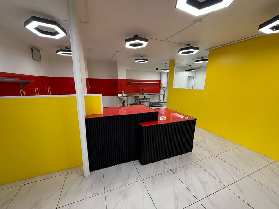 Remodelación de local comercial Pollos katta!