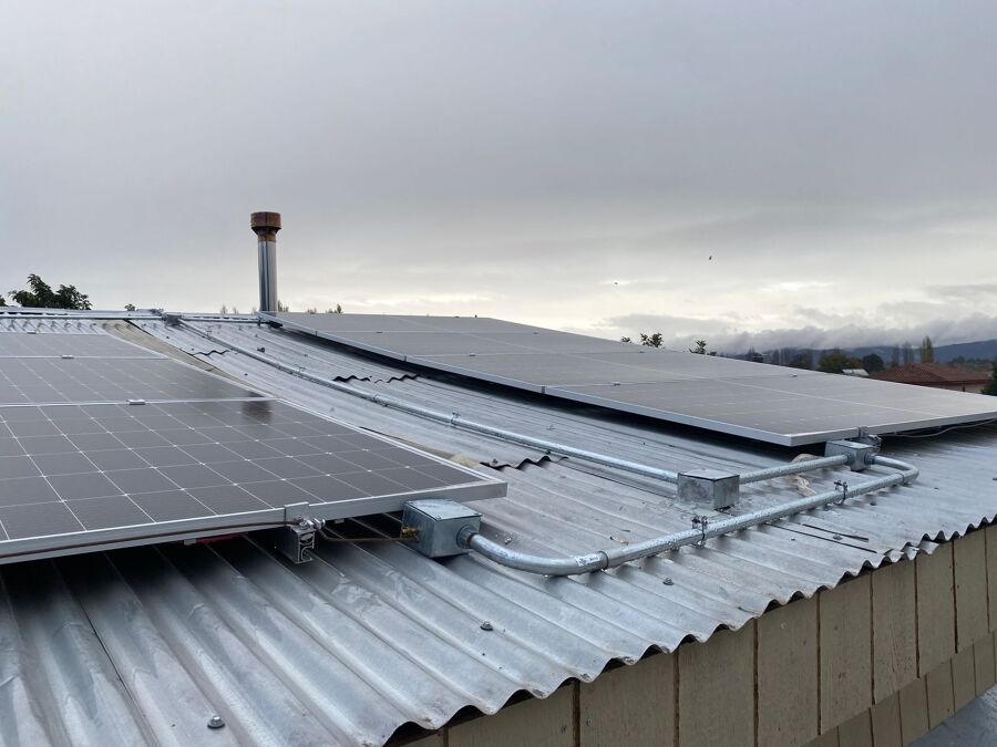 Proyecto 8kw hibrido 5kw baterías Palmilla