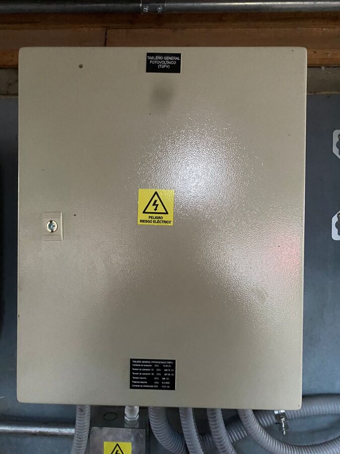 Proyecto 8kw hibrido 5kw baterías Palmilla