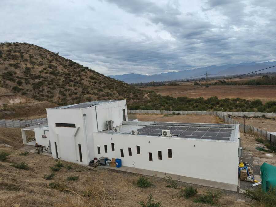 Proyecto 10kw hibrido 20kw baterías La Gonzalina Rancagua