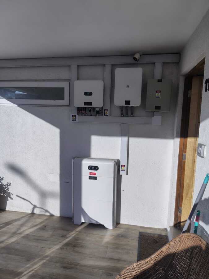 Proyecto 8kw hibrido 10kw baterías San Fernando