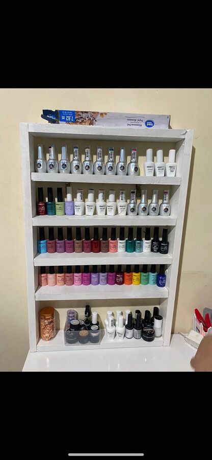 Repisa de madera para manicurista