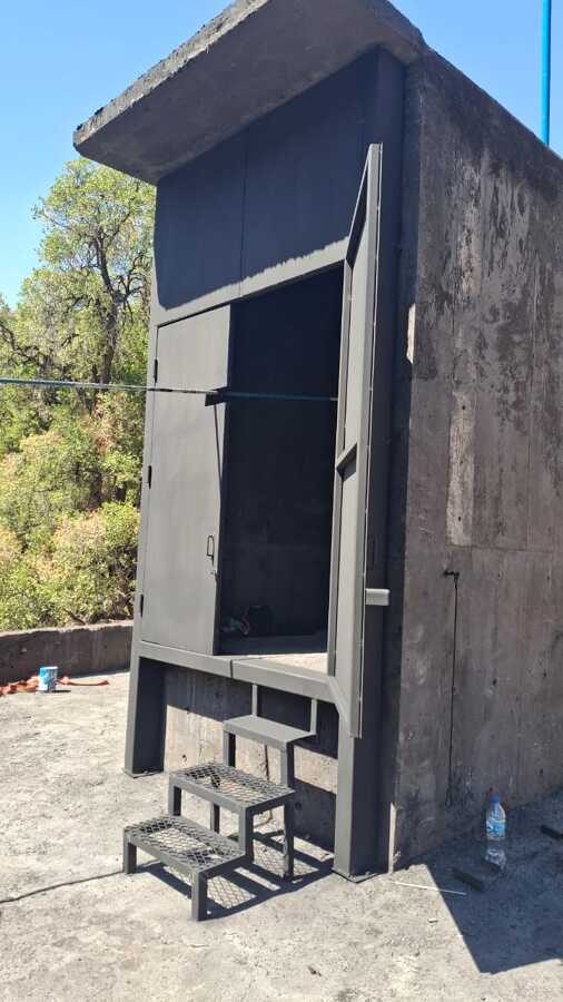 CIERRE METALICO PORTON 2 HOJAS