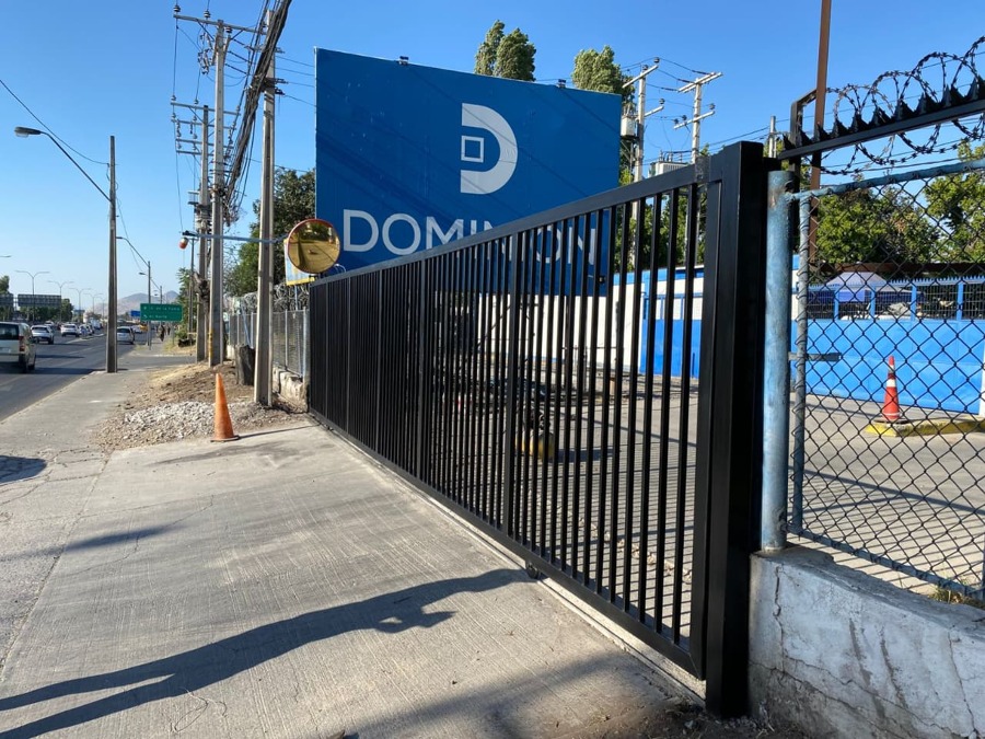 PORTON DE ACCESO METALICO