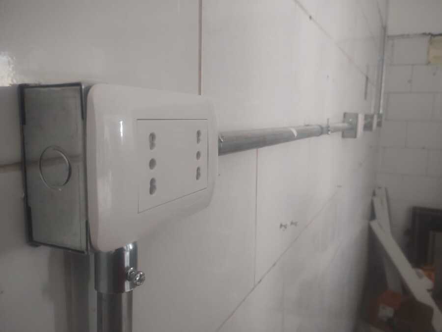 Instalación eléctrica de fuerza a la vista y en superficie