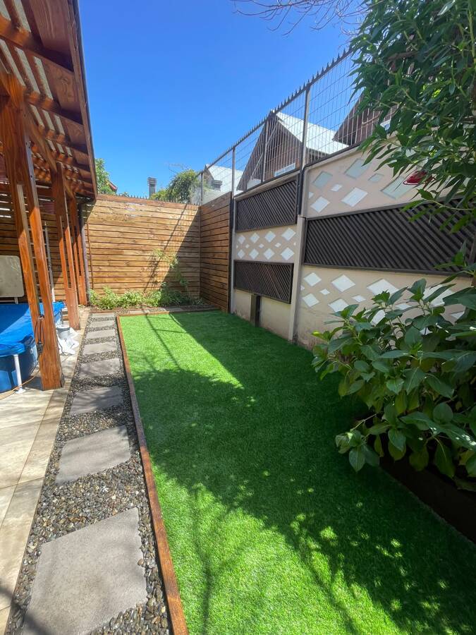 UN PATIO MINIMALISTA
