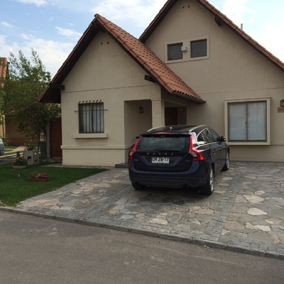 Estacionamiento y pintura fachada