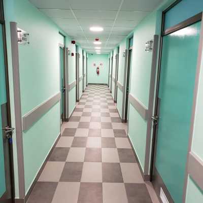 Pasillo distribuidor Centro Médico