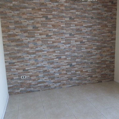 Revestimiento de roca en muro interior