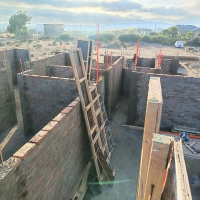 Instalación moldaje en pilares