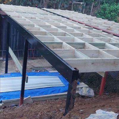 base metálica y madera para casa sobre nivel
