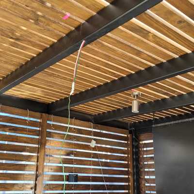 Instalación de ventiladores de techo en terraza y quincho